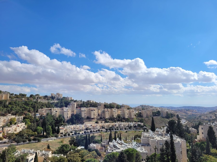 שיר"ן: דירה למכירה בארמון הנציב בירושלים