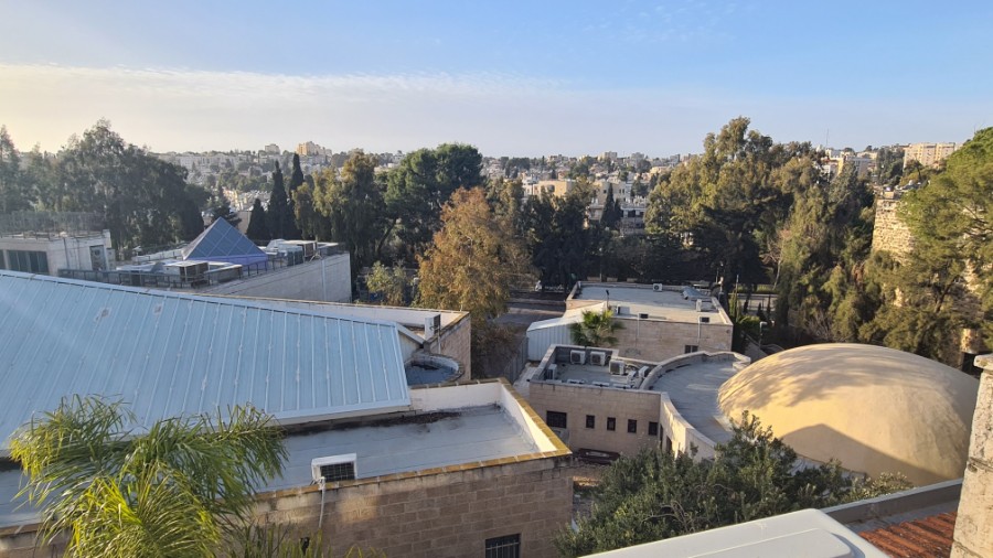 שיר"ן: דירת קוטג' למכירה בבקעה בירושלים
