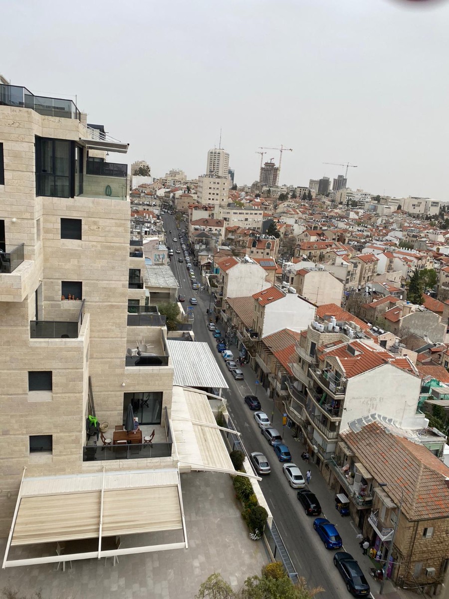 שיר"ן: דירת פנטהאוז למכירה במרכז העיר ירושלים