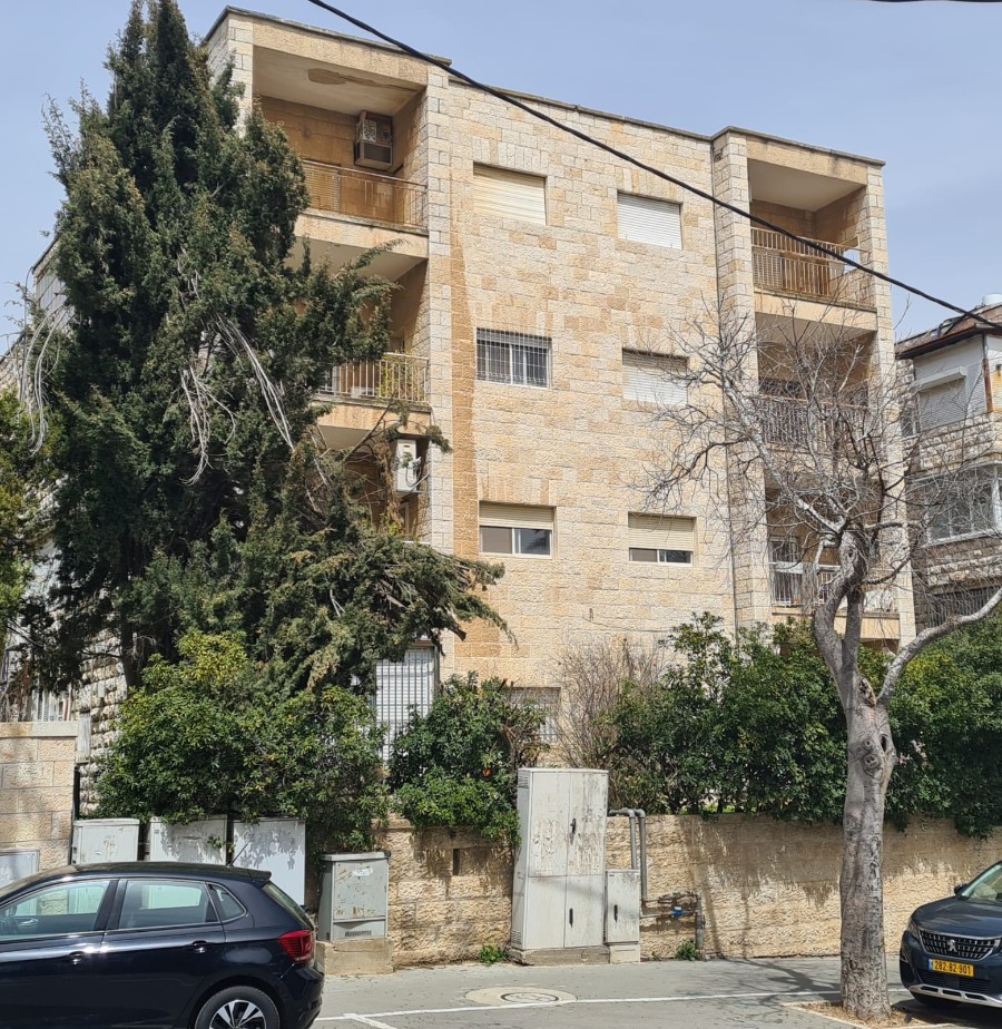 Apartment 4 Rooms For Sale inTalbia inJerusalem-שיר"ן
											
